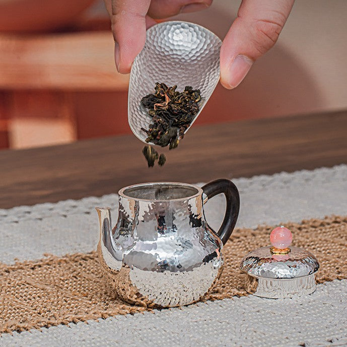 Collector 999 silver mini Siting tea pot view