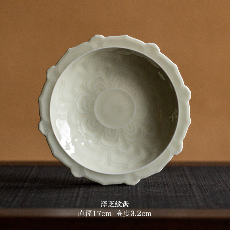 Lotus rim celadon Chinese ceramic bowl