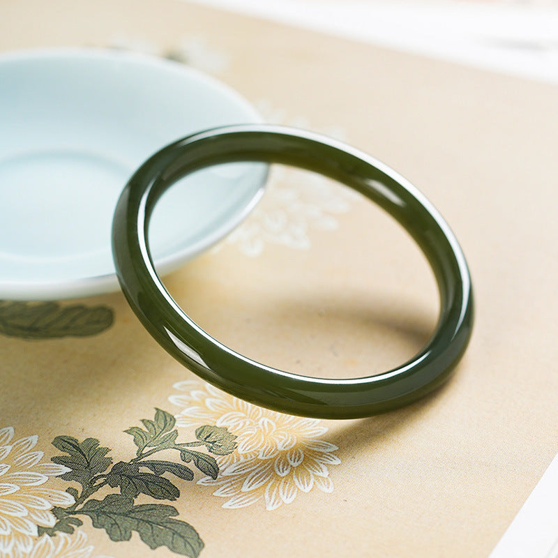 Green Hetian nephrite bangle polished luster