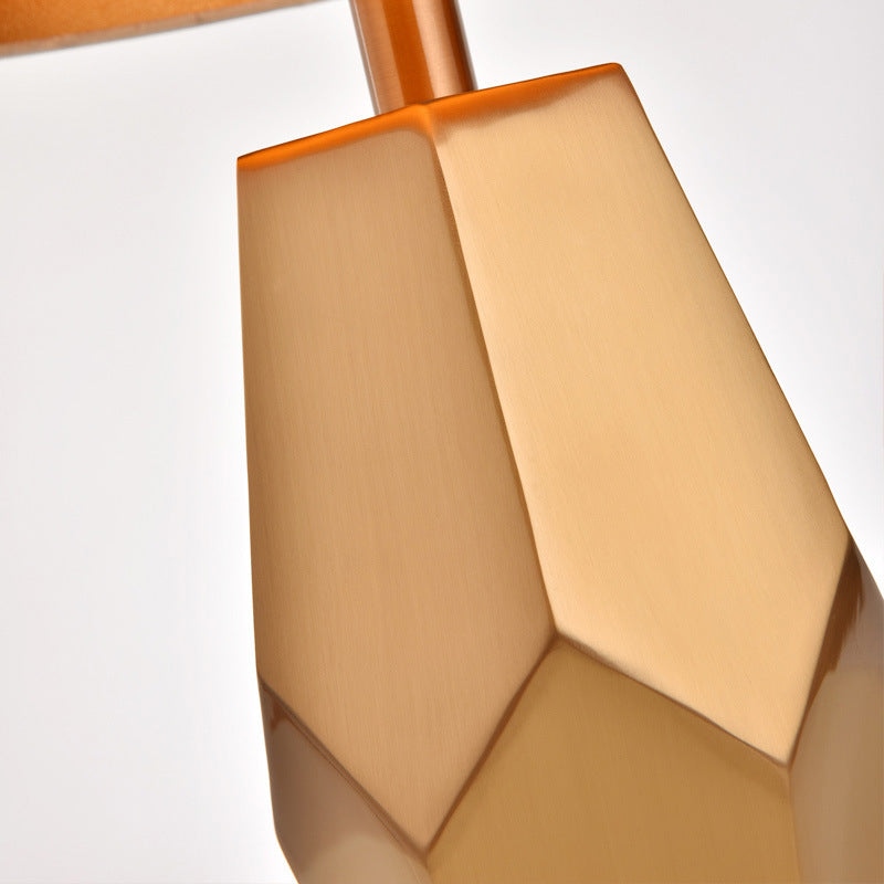 Aureum Facet gold geometric metal table lamp 2