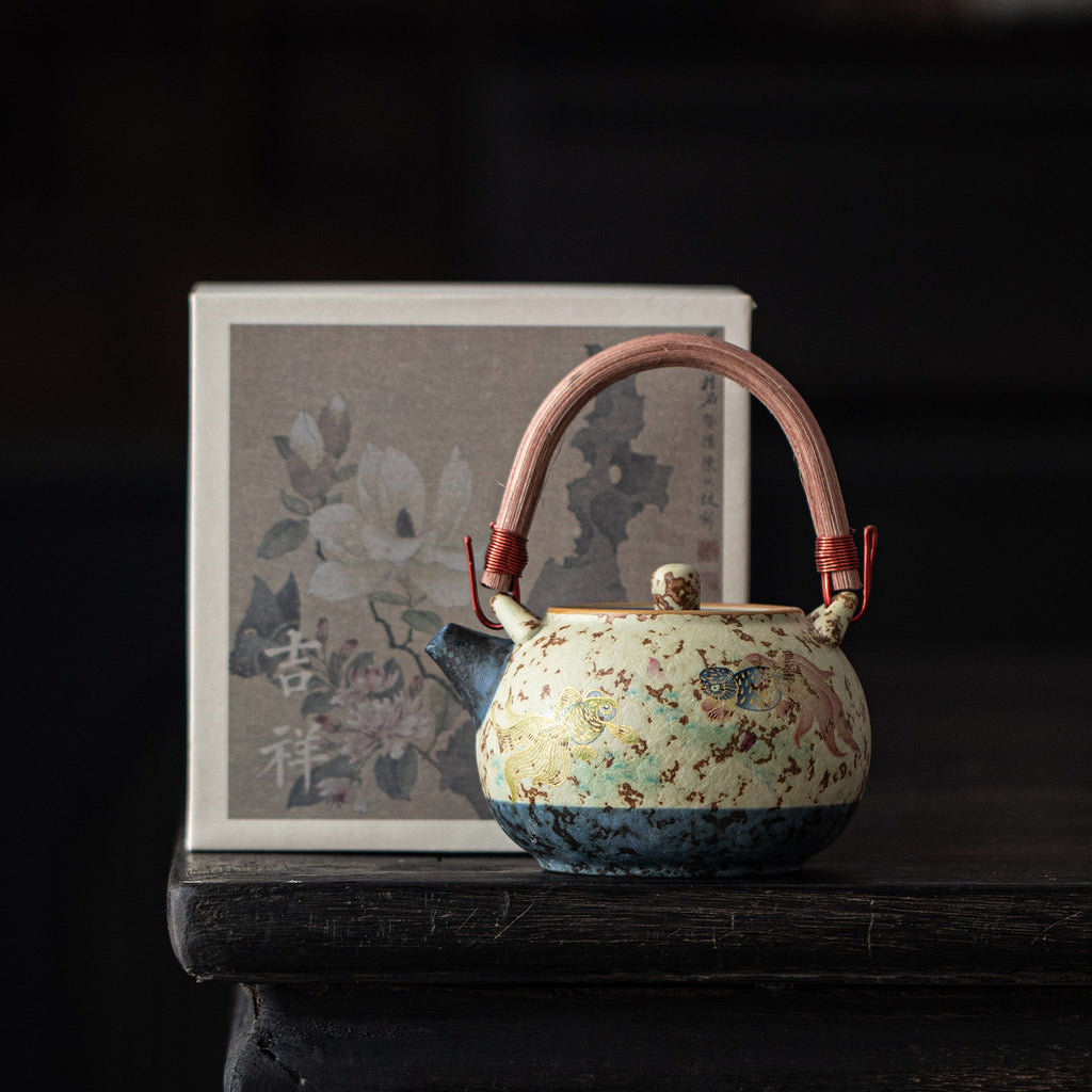 Hand-painted shanshui style Chinese teacup for tea ceremony