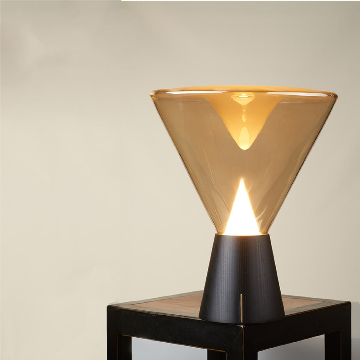 Prism Chalice inverted cone glass table lamp 7