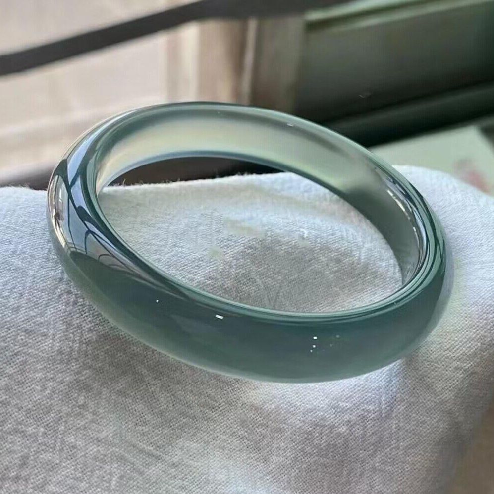 Natural Kuli Blue chalcedony wide bangle detail