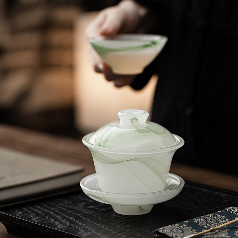 Floating green liuli San Cai gaiwan 170ml on tea table