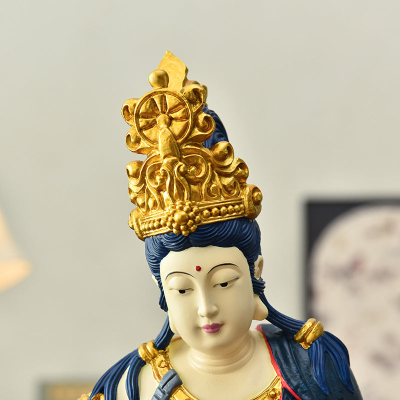 Water Moon Guanyin crown and facial detail close-up