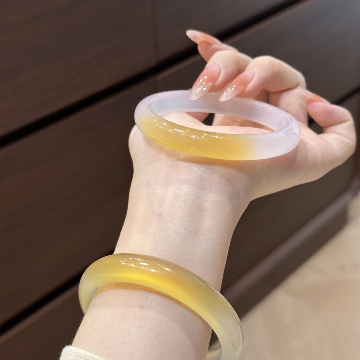 Certified natural yellow agate and chalcedony bangle with icy honey gradient