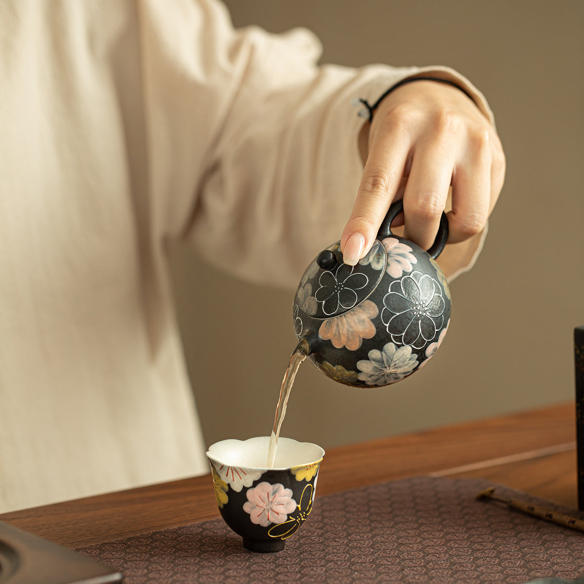 Authentic Rock Mineral White Black Glaze Blooming Flora Flared Master Teacup - 80ml Cup