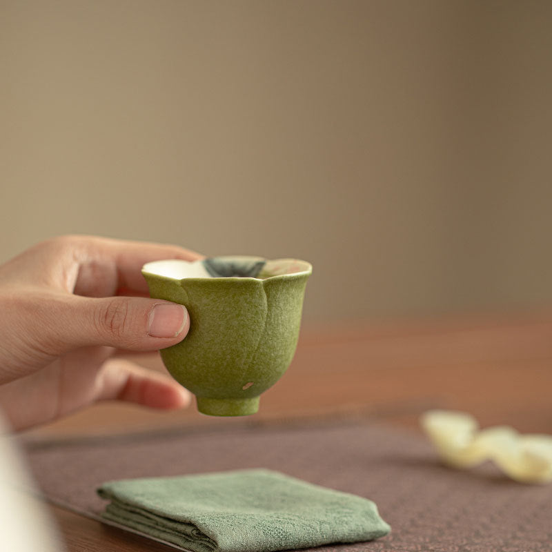 Authentic Rock Mineral White Celadon Gold-Splashed Flared Master Teacup - 80ml Gongfu Cup