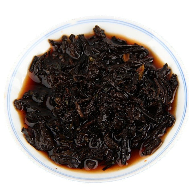 Five-Year Aged Sticky Rice Aroma ripe Pu-erh brewed leaf detail