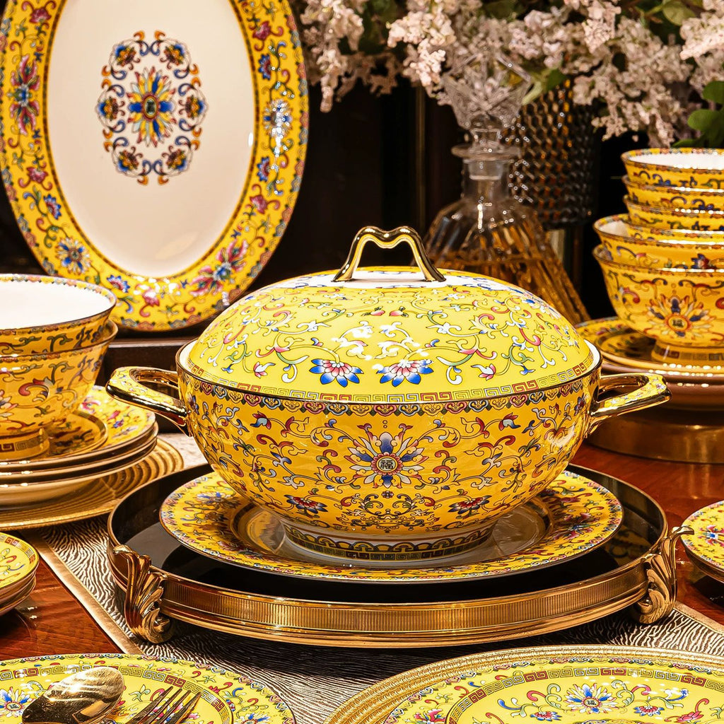 Fuguitang yellow Falangcai covered serving tureen close-up