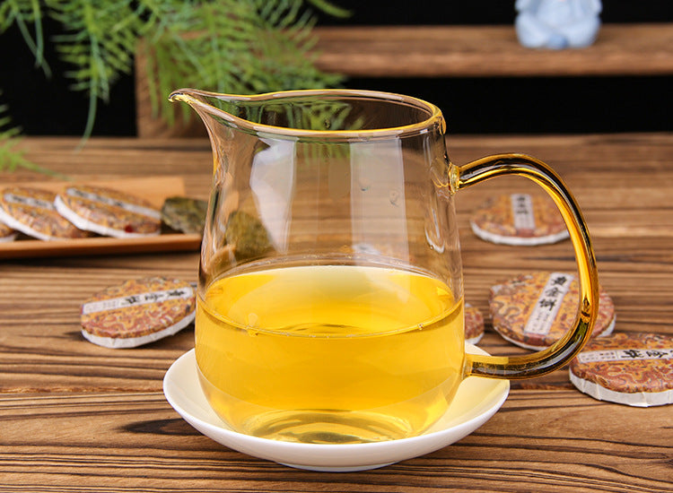 Golden Leaf raw Pu-erh 6g mini cakes in a 500g tea presentation