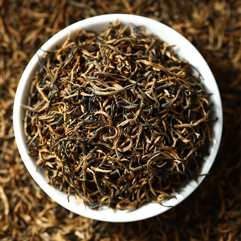 Fine golden-tipped Jin Jun Mei black tea leaves