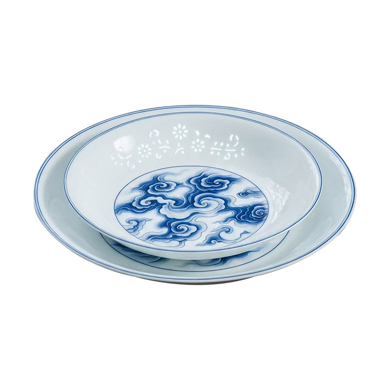 Linglong Xiangyun blue and white porcelain bowl and plate detail