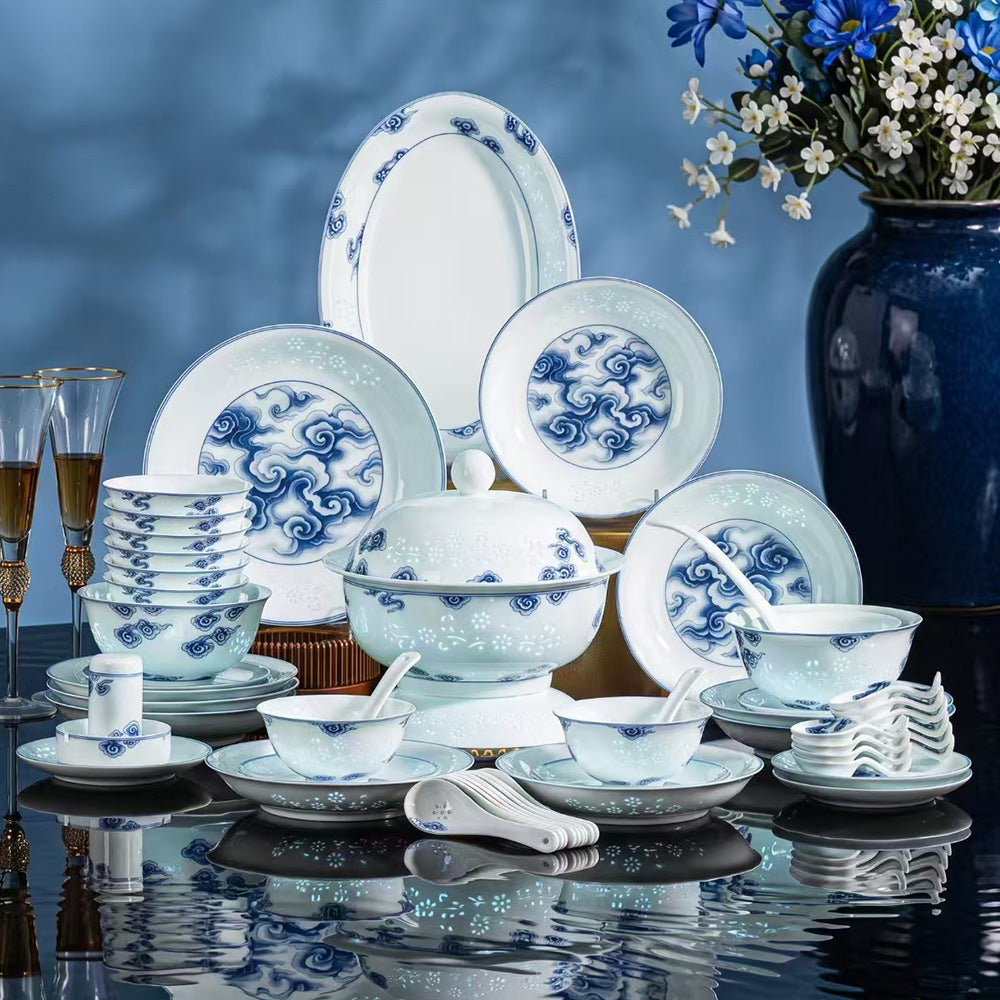 Linglong Xiangyun blue and white porcelain complete tableware presentation