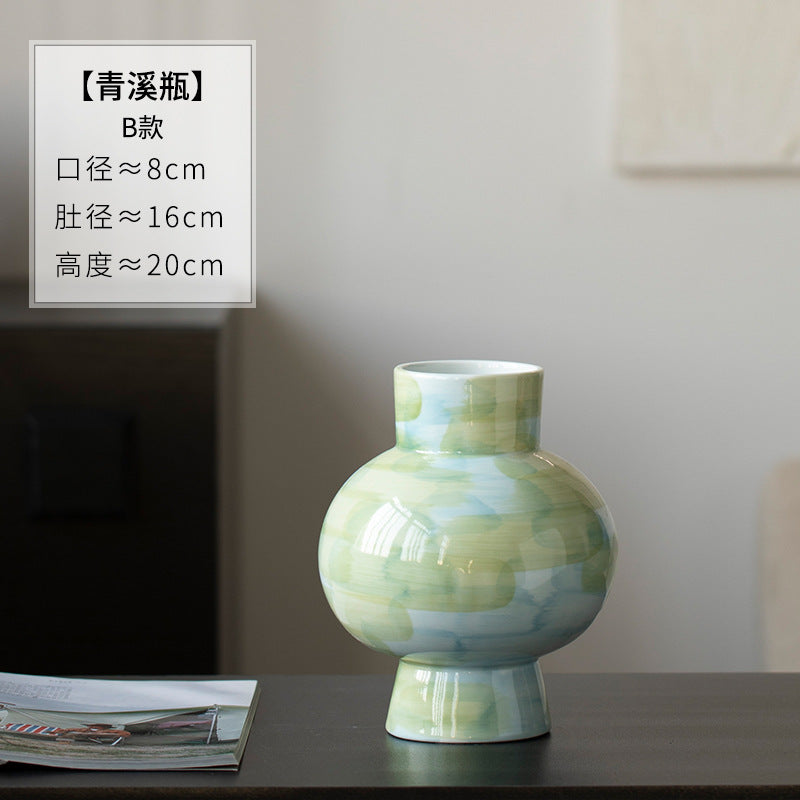 Qingxi celadon double-gourd ceramic vase, 21 cm high