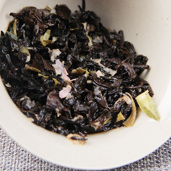 Infused Rose Ripe Pu-erh with double-petalled red rose 玫瑰熟普 叶底