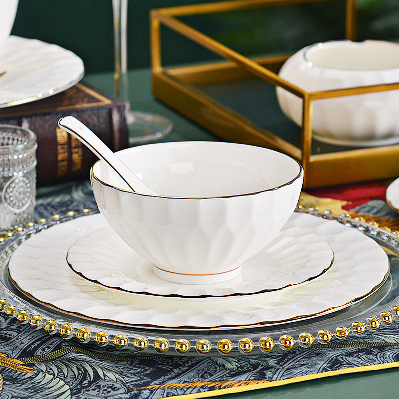 Shuijing Zhilian white embossed bone china bowl and plates with gold trim