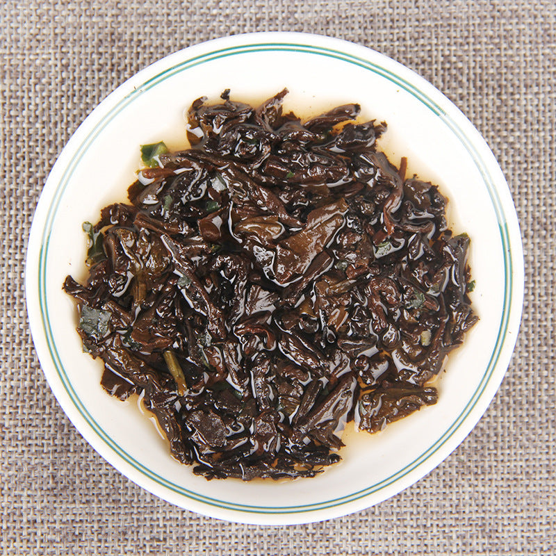 Infused ripe Pu-erh tea leaves after brewing sticky rice aroma mini tuocha