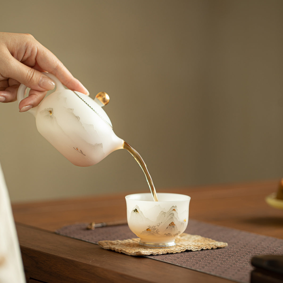 Authentic Ice-Glazed Biscuit 24K Gilded Mountain Xishi Ceramic Teapot - 175ml Gongfu Pot