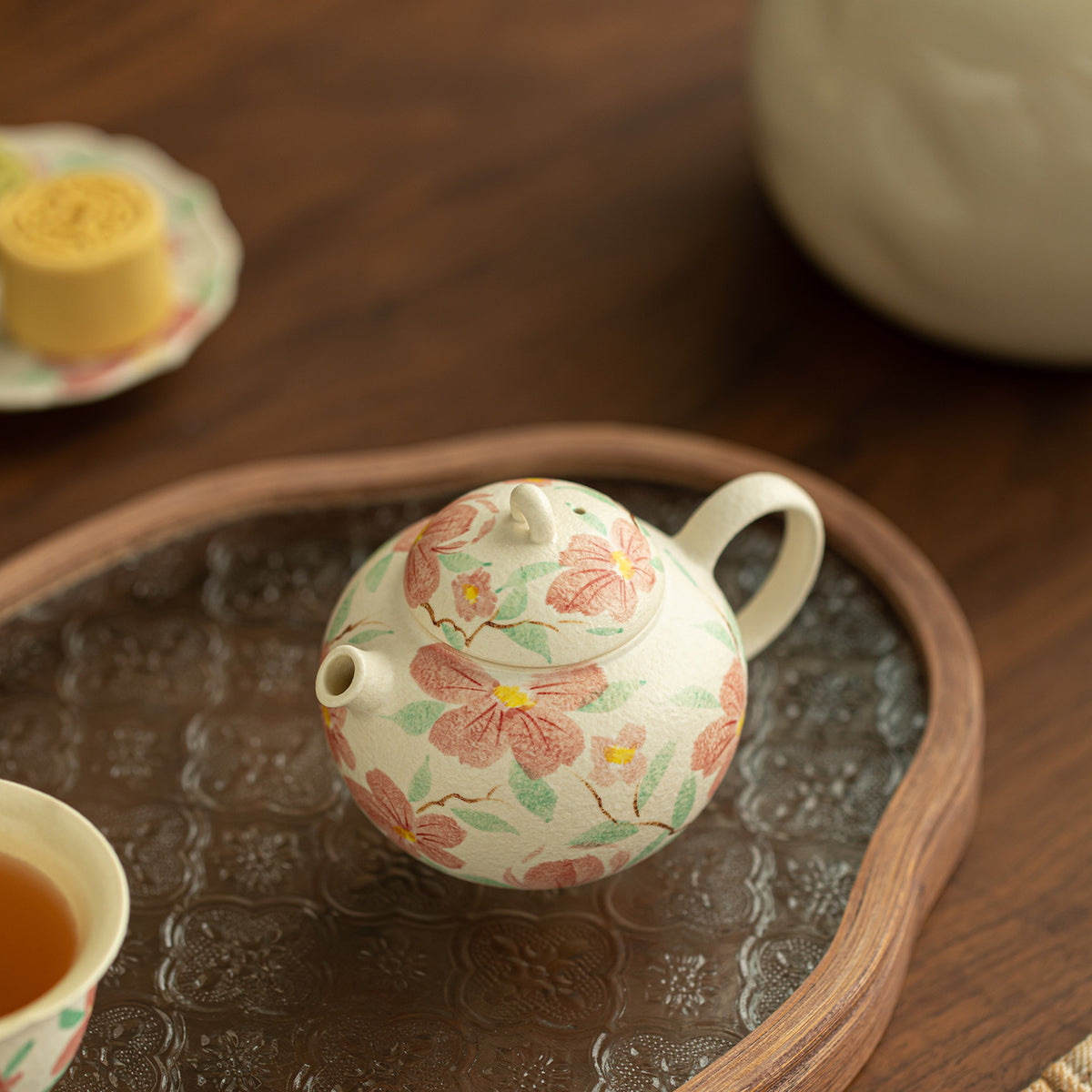Authentic Rock Mineral White Hand-Painted Camellia Short-Spout Round Teapot - 180ml Gongfu Pot