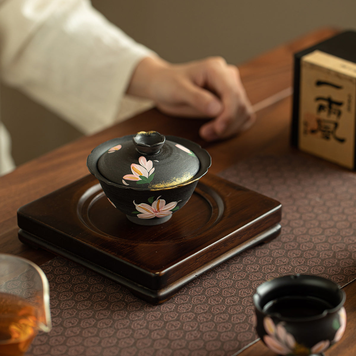 Authentic Black Pottery Pure Hand-Painted Ink Lily Gilded San Cai Gaiwan - 160ml Tea Bowl