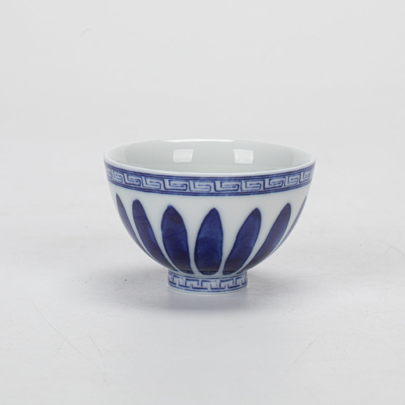 Authentic Blue & White Baoxiang Chrysanthemum Chicken-Heart Master Teacup - 75ml Zen Gongfu Cup