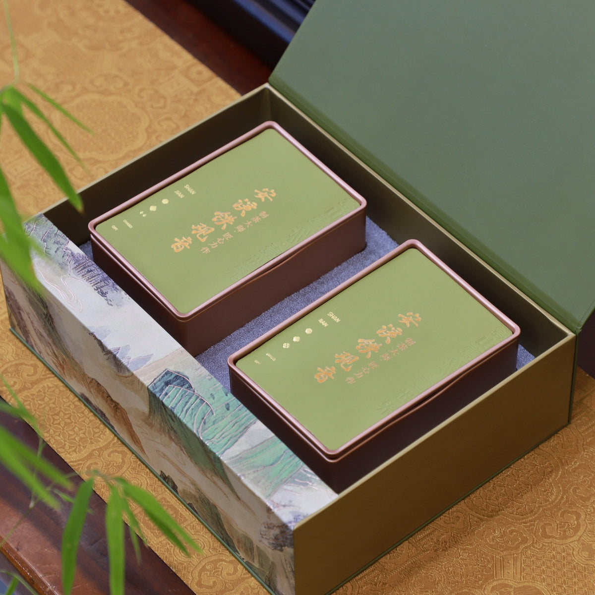 Premium Anxi Tie Guan Yin oolong presentation box