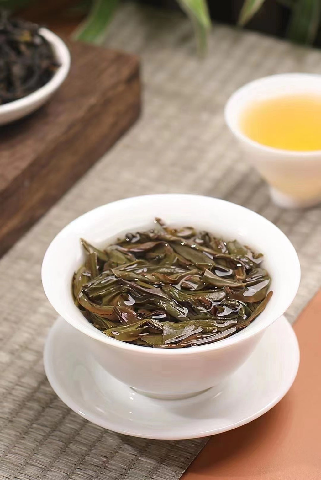 Opened Phoenix Dancong leaves after brewing